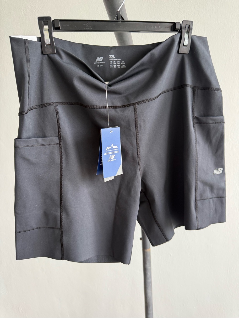 New Balance NYRR NB Sleek High Rise 6” Running Shorts Women 2XL Black NWT